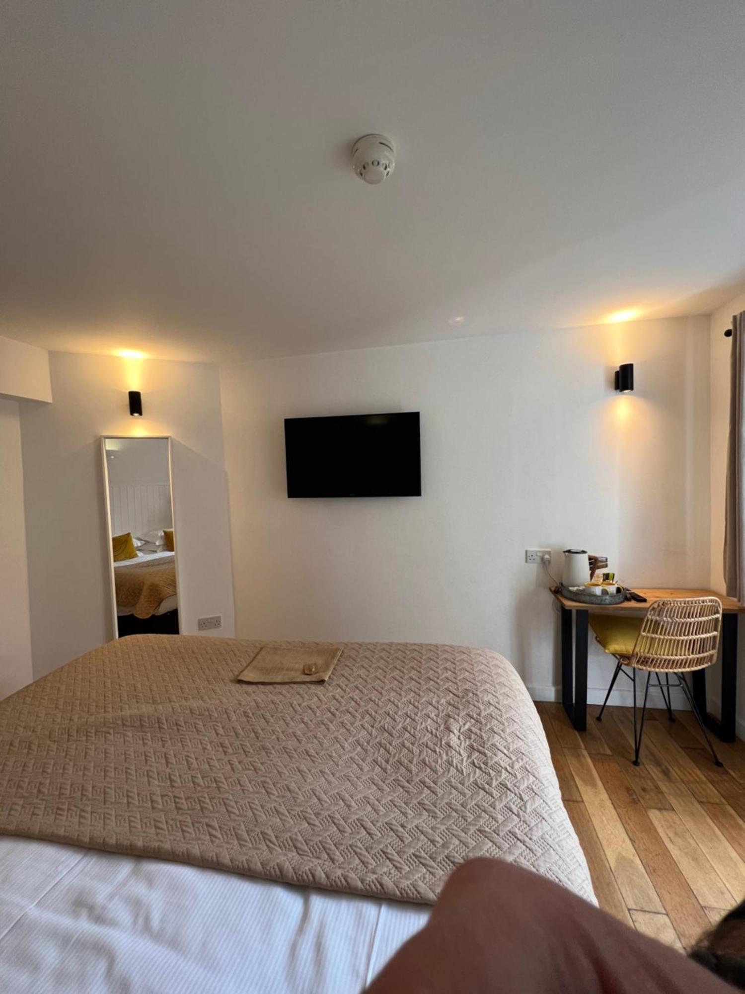คอตเทจ ลอดจ์ โฮเต็ล Hotel บร็อคเคนเฮิร์สต์ ภายนอก รูปภาพ